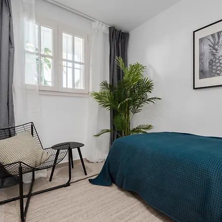 3 Bdrm Stylish W Pool In Puerto Banus 아파트 *