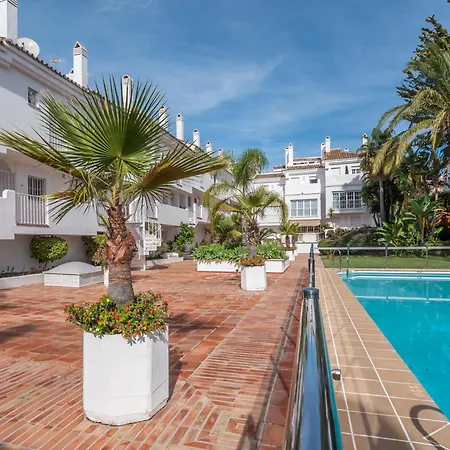 아파트 3 Bdrm Stylish W Pool In Puerto Banus *
