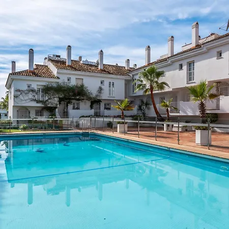 3 Bdrm Stylish W Pool In Puerto Banus Апартаменты